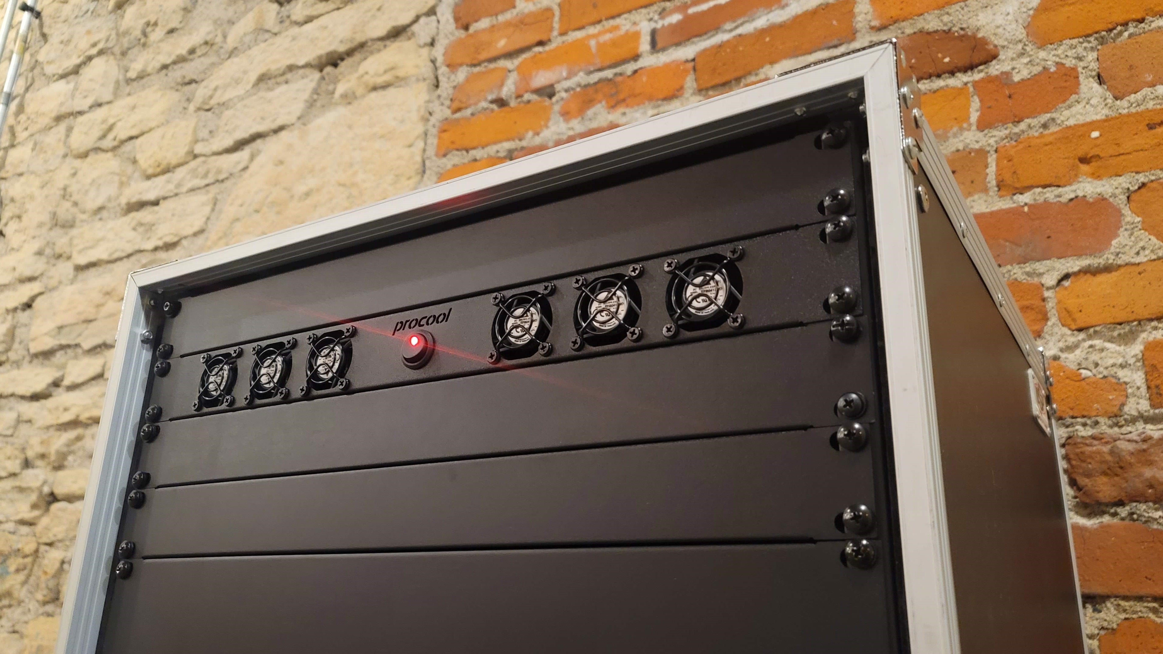 PROCOOL TV440 I / 1U ラックマウント吸気ファン/ハイパワー冷却システム ネットワークサーバー データセンター 産業用 19インチラックキャビネット PROCOOL TV440 I ⁄ 1U ラックマウント吸気ファン⁄ハイパワー冷却